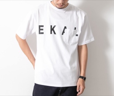 EKAL ロゴプリント半袖Tシャツ