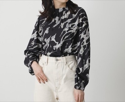 AZUL BY MOUSSY　MARBLE PATTERN BLOUSE