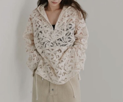 Hella（ヘラ）　flower lace hoodie