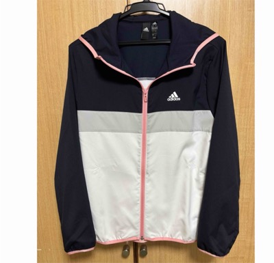 adidas（アディダス）　ポリエステルパーカー