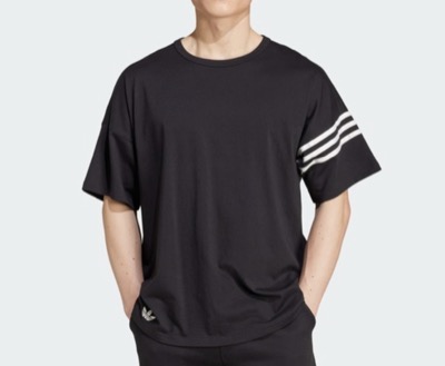 adidas　Neuclassics Tシャツ