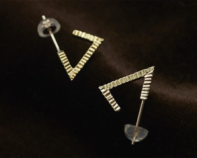 CASUCA（カスカ）　tovera narrow half ピアス