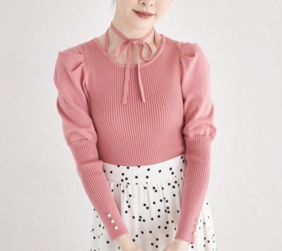 tocco closet（トッコクローゼット）　袖口パール付きクロスリボンマトンスリーブリブニットプルオーバー