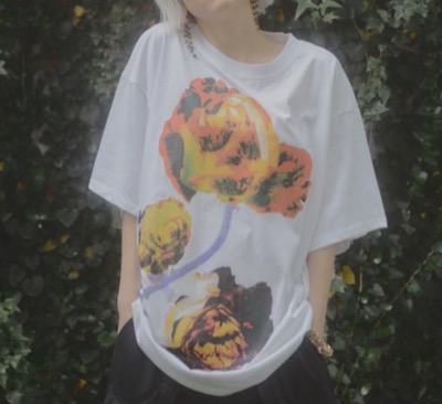 manana suerte（マニャーナスエルテ）　フラワープリントオーバーサイズTシャツ