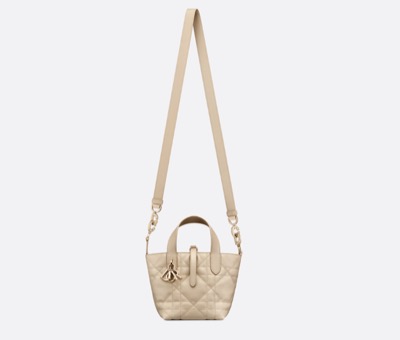 Dior（ディオール）　Toujours バーティカル Nanoトートバッグ