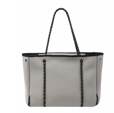qbag paris（キューバッグ パリ）　ネオプレン M
