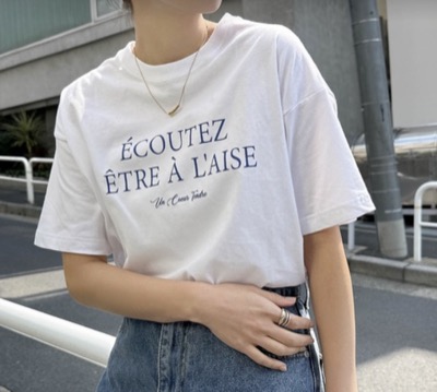 andme（アンドミー）　フレンチロゴプリント半袖Tシャツ