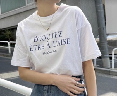 andme（アンドミー）　フレンチロゴプリント半袖Tシャツ