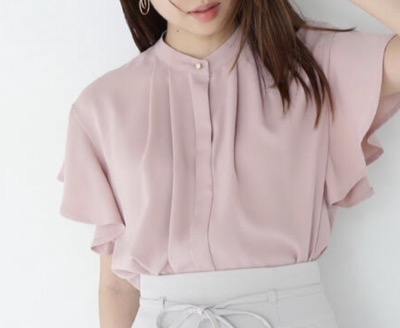 NATURAL BEAUTY BASIC（ナチュラルビューティーベーシック）　フリルスリーブメタルポイントブラウス