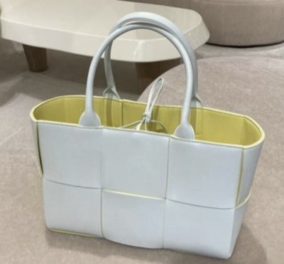 BOTTEGA VENETA（ボッテガヴェネタ）　スモール アルコ トートバッグ