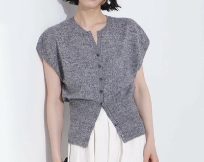 N. Natural Beauty Basic（エヌ ナチュラルビューティーベーシック）　キーネックニットジレ