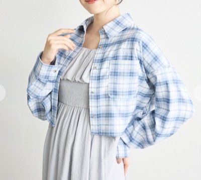 LILLIAN CARAT(リリアンカラット) バリエーションハート釦クロップドシャツ