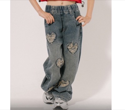 URBAN CHERRY（アーバンチェリー）　ハートダメージデザインストレートデニムパンツ