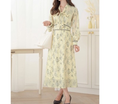 le reve vaniller（ル レーヴ ヴァニレ）　ボウタイ フローラル ワンピース