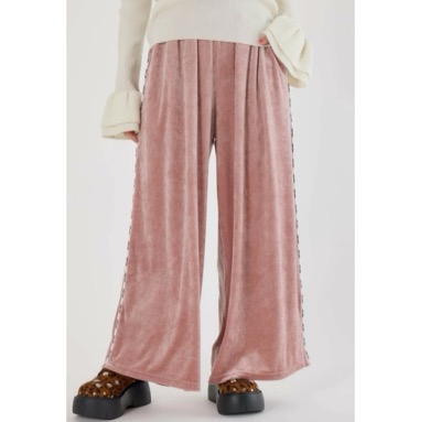 RODEO CROWNS WIDE BOWL（ロデオクラウンズワイドボウル）　フレアバギーベロアパンツ