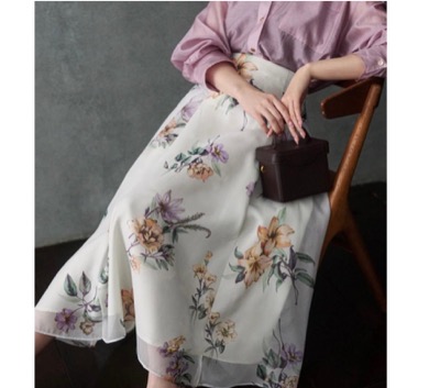 JUSGLITTY(ジャスグリッティー) シアーフラワープリントスカート