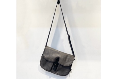 Cramp（クランプ）　レザーショルダーバッグ