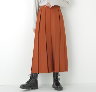 human woman（ヒューマンウーマン）　ボックスプリーツＡラインスカート