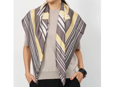 SOÉJU（ソージュ）　シルク大判スカーフ