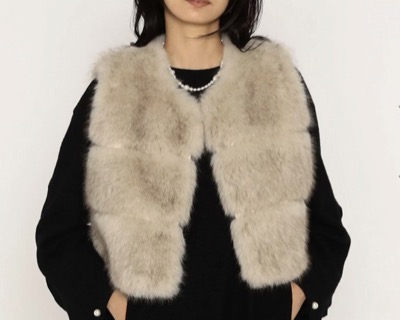 Maison Platinum（メゾン プラチナ）　フェイクファー ショートジレ