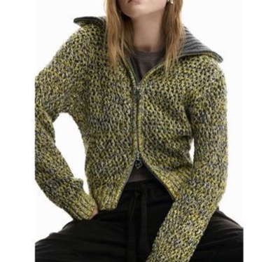 Desigual（デシグアル）　厚手のジッパーカーディガン