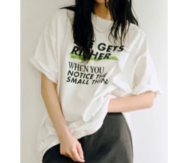 Ungrid（アングリッド）　ダメージデザインロゴビッグTee