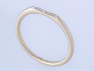 ENEY（エネイ）　SURFACE K10YG MELEE DIAMOND MATTE SLIM RING