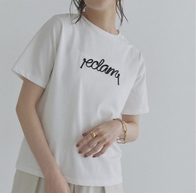 ECLAM(クラム) コード刺繍ロゴTシャツ